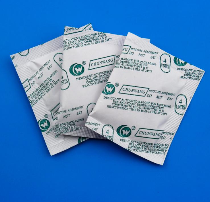 clay vs silica desiccant.jpg