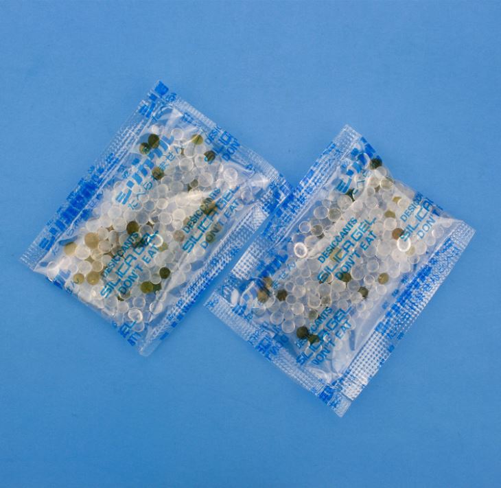 Smart Phones Lens Use Silica Gel Desiccant